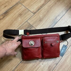 NWT High Fashion LEATHER Rust BELTBAG /CROSSBODY Hip UNISEX Msrp $115